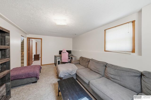 715 Bridger Road, Lincoln, NE 68521