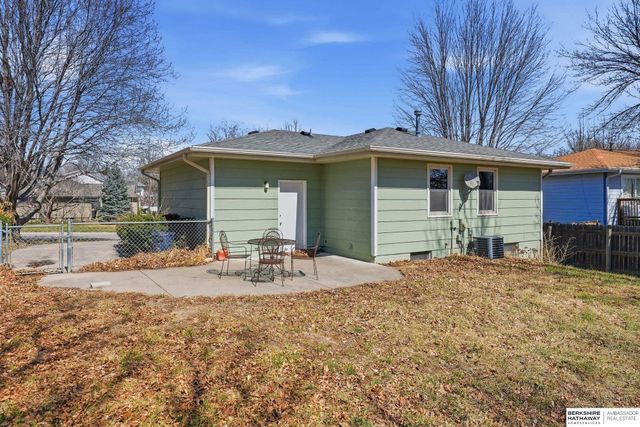 715 Bridger Road, Lincoln, NE 68521