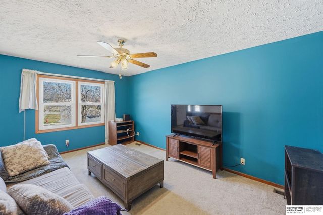 715 Bridger Road, Lincoln, NE 68521