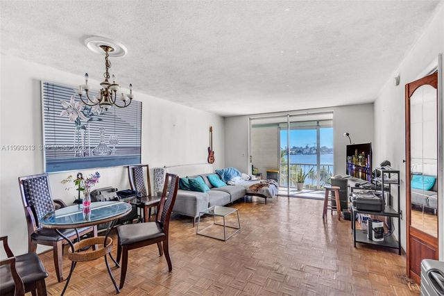 3010 Marcos Drive R308, Aventura, FL 33160