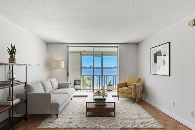 3010 Marcos Drive R308, Aventura, FL 33160