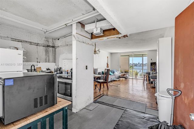 3010 Marcos Drive R308, Aventura, FL 33160