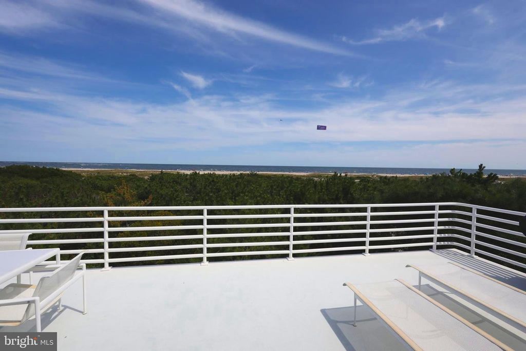 2209 SEAVIEW AVENUE, Barnegat Light, NJ 08006