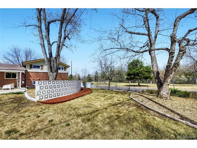 10588 Ronald Ln, Northglenn, CO 80234