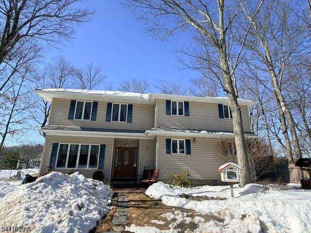 32 Clayton Rd, West Milford Twp., NJ 07421