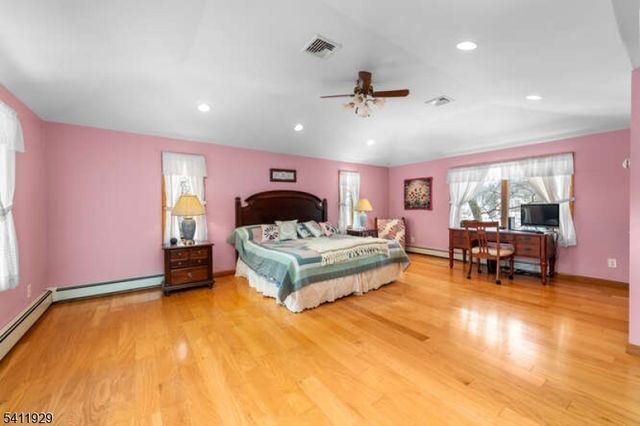 32 Clayton Rd, West Milford Twp., NJ 07421