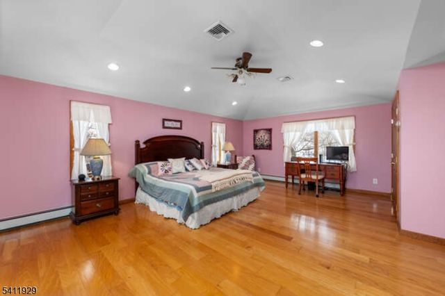 32 Clayton Rd, West Milford Twp., NJ 07421