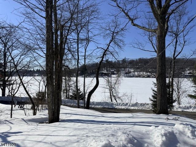 32 Clayton Rd, West Milford Twp., NJ 07421