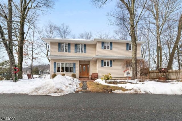32 Clayton Rd, West Milford Twp., NJ 07421