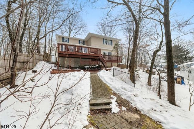 32 Clayton Rd, West Milford Twp., NJ 07421