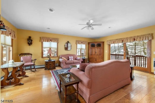 32 Clayton Rd, West Milford Twp., NJ 07421