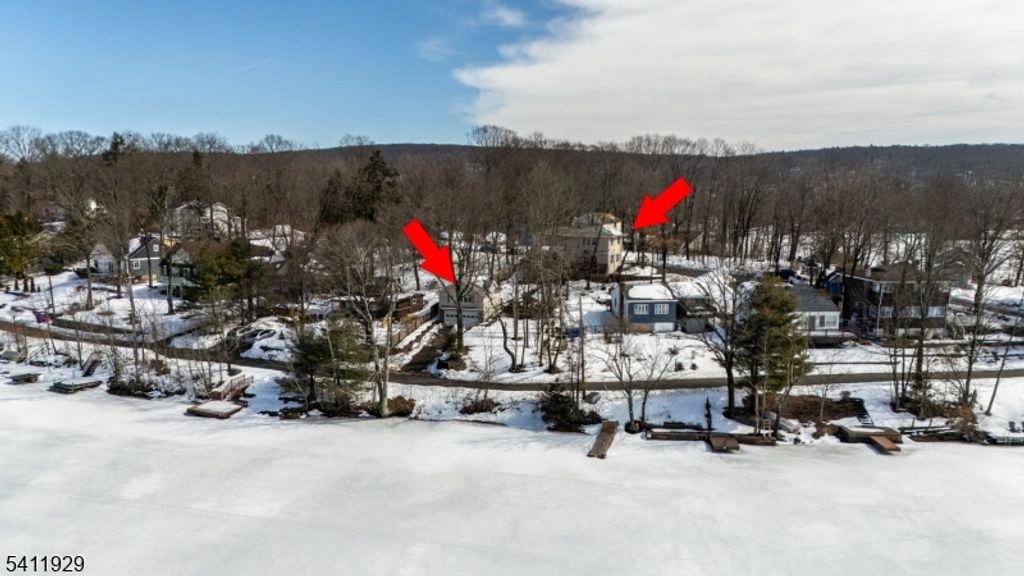 32 Clayton Rd, West Milford Twp., NJ 07421