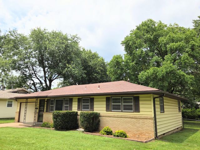 1225 E Rosebrier Street, Springfield, MO 65804