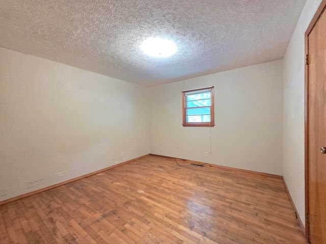 1225 E Rosebrier Street, Springfield, MO 65804