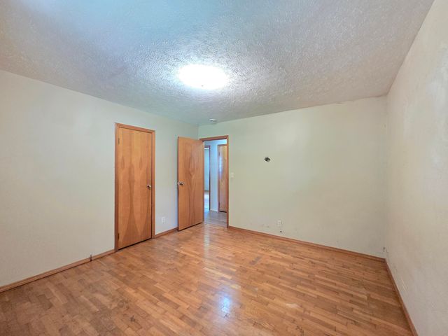1225 E Rosebrier Street, Springfield, MO 65804