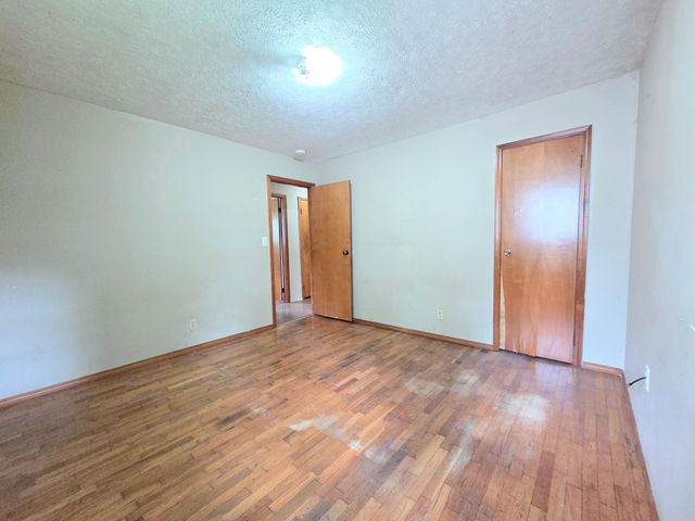 1225 E Rosebrier Street, Springfield, MO 65804