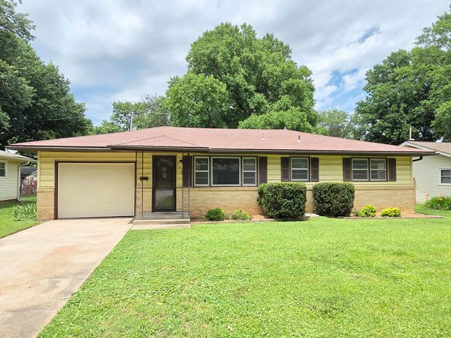1225 E Rosebrier Street, Springfield, MO 65804