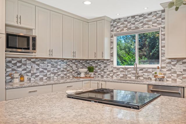 2720 La Canada Ct, Cameron Park, CA 95682
