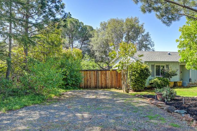 2720 La Canada Ct, Cameron Park, CA 95682