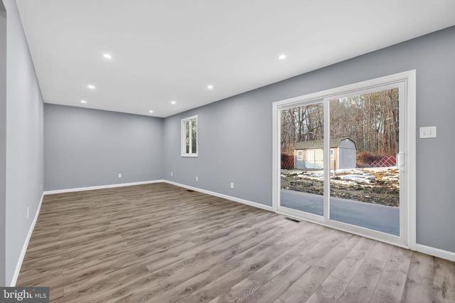 2795 MONMOUTH RD, Jobstown, NJ 08041