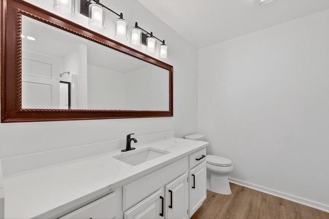 7419 Mequon Square DRIVE, Mequon, WI 53092