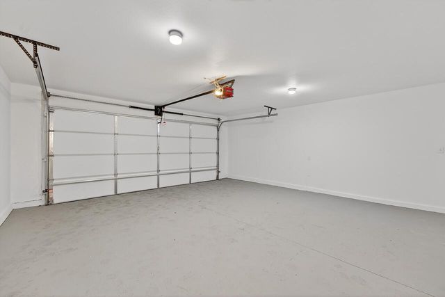 7419 Mequon Square DRIVE, Mequon, WI 53092