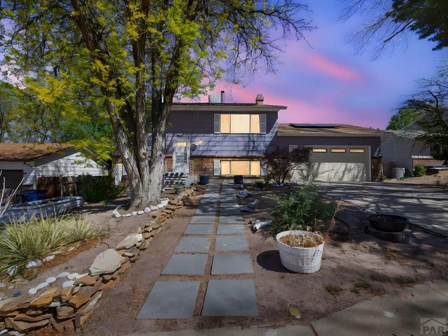 4349 Blueflax Dr, Pueblo, CO 81001