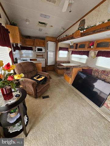 BLOCK 39 LOT 7 YOGI BEAR BLVD, Falling Waters, WV 25419