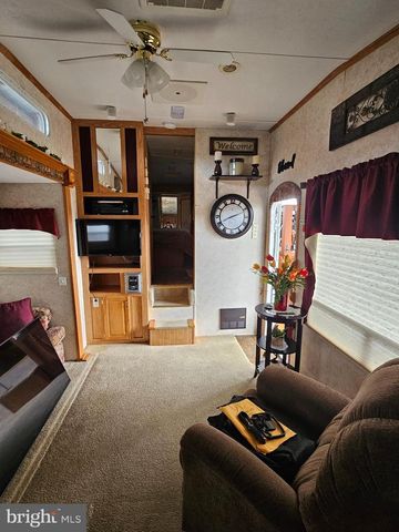 BLOCK 39 LOT 7 YOGI BEAR BLVD, Falling Waters, WV 25419