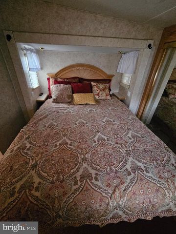 BLOCK 39 LOT 7 YOGI BEAR BLVD, Falling Waters, WV 25419