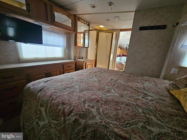 BLOCK 39 LOT 7 YOGI BEAR BLVD, Falling Waters, WV 25419