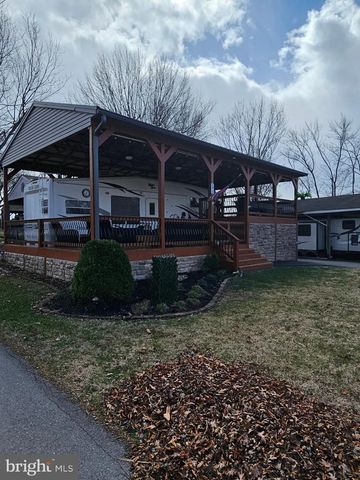 BLOCK 39 LOT 7 YOGI BEAR BLVD, Falling Waters, WV 25419