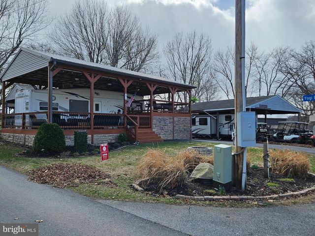 BLOCK 39 LOT 7 YOGI BEAR BLVD, Falling Waters, WV 25419