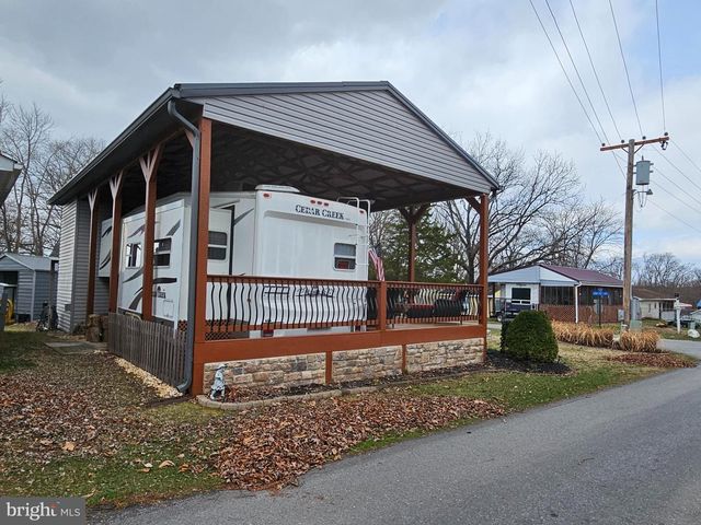 BLOCK 39 LOT 7 YOGI BEAR BLVD, Falling Waters, WV 25419