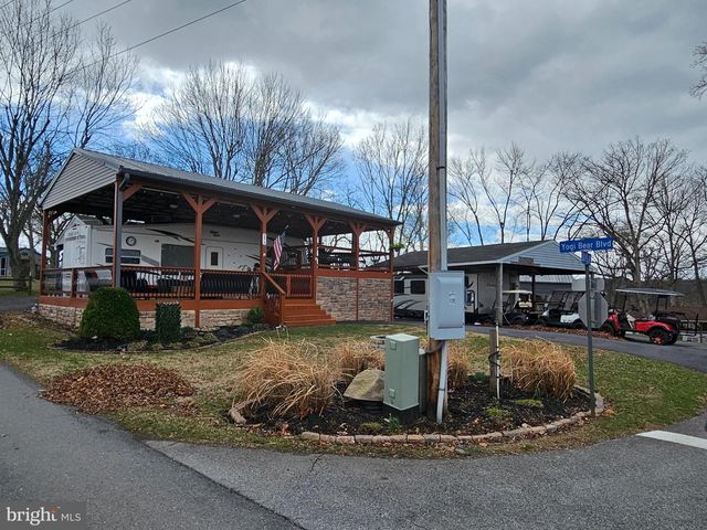 BLOCK 39 LOT 7 YOGI BEAR BLVD, Falling Waters, WV 25419