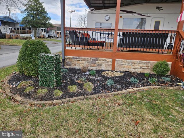 BLOCK 39 LOT 7 YOGI BEAR BLVD, Falling Waters, WV 25419