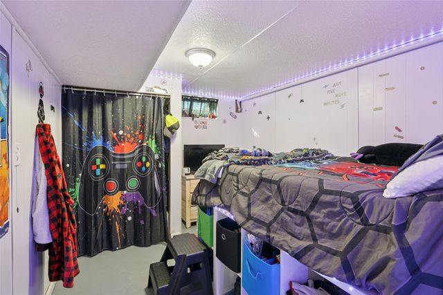 806 E 12th Street N, Newton, IA 50208