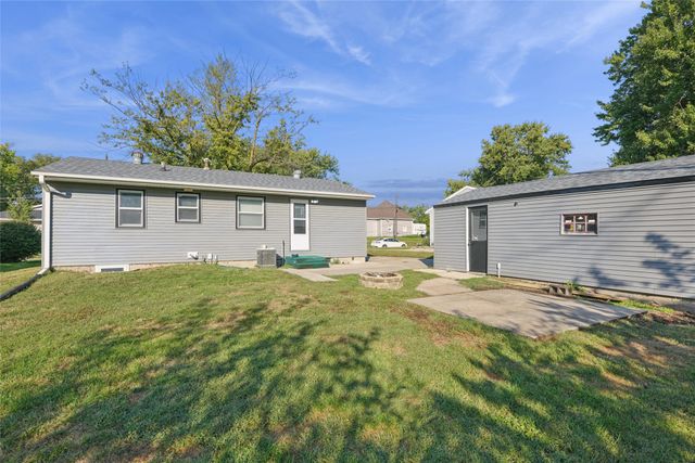 806 E 12th Street N, Newton, IA 50208
