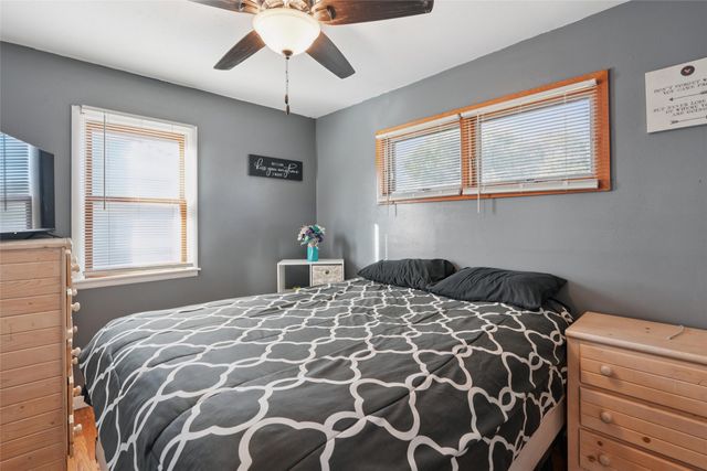 806 E 12th Street N, Newton, IA 50208