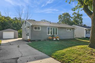 806 E 12th Street N, Newton, IA 50208