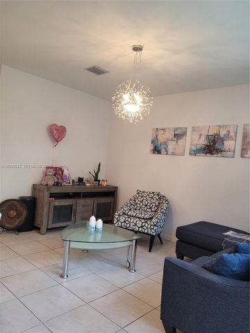1015 SE 24th Ter, Homestead, FL 33035