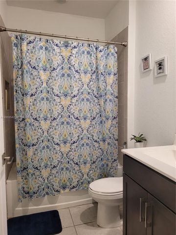 1015 SE 24th Ter, Homestead, FL 33035