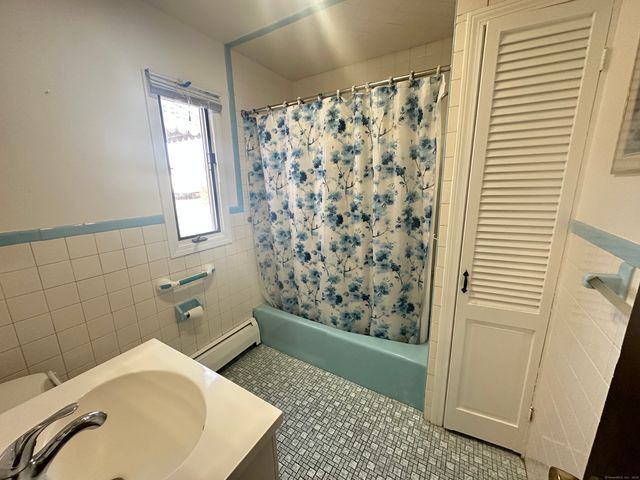 100 4th Avenue 1st flr, West Haven, CT 06516