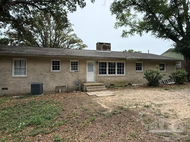 721 Gentian Dr, Pensacola, FL 32503
