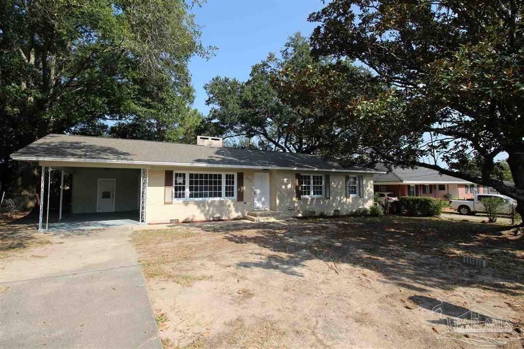 721 Gentian Dr, Pensacola, FL 32503
