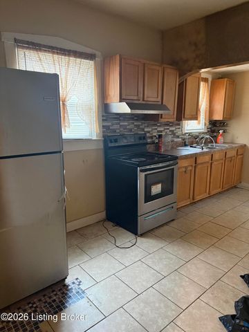 4200 Sunset Ave, Louisville, KY 40211