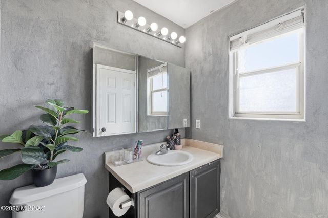 6502 S Giuliani Avenue, Tucson, AZ 85757