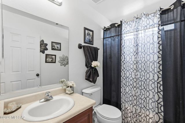 6502 S Giuliani Avenue, Tucson, AZ 85757