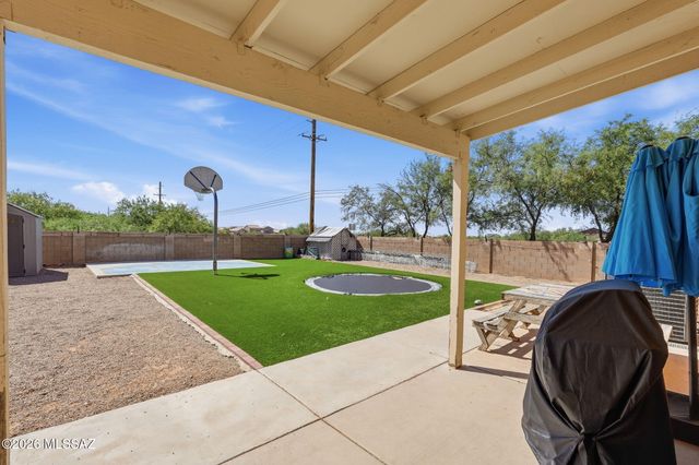 6502 S Giuliani Avenue, Tucson, AZ 85757
