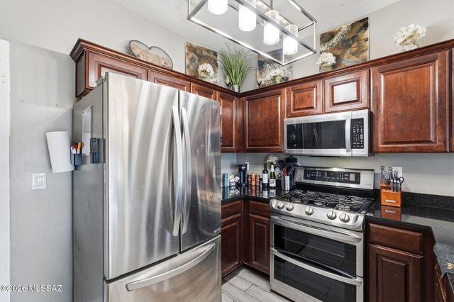 6502 S Giuliani Avenue, Tucson, AZ 85757